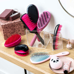 Brosses et appareil de coiffage